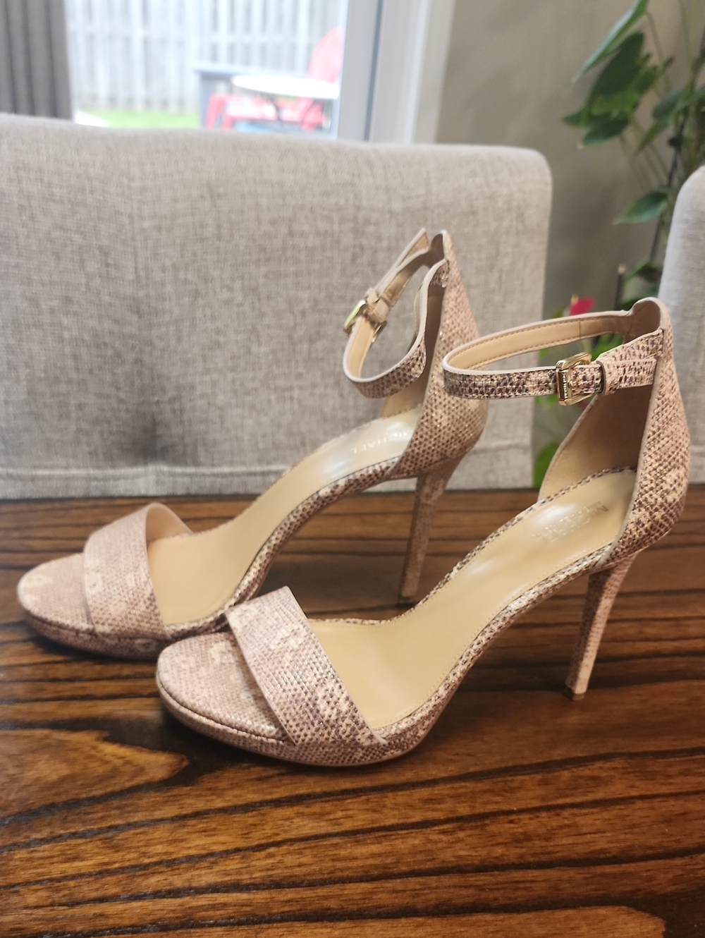 Michael Kors Rose Gold Platform Sandals Size 8